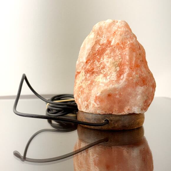 Himalayan Salt Lamp With Color Changing LED (Tested) - 5H x 4W x 4L - Picture 4 of 8
